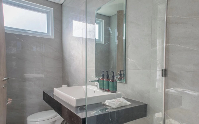 Azura Breeze Villas by Premier Hospitality Asia