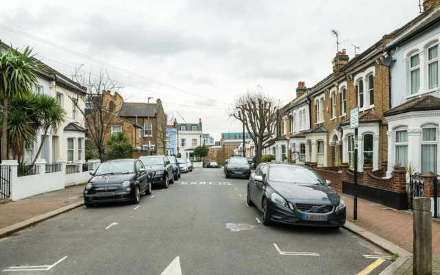 Immaculate Designer Home in Wandsworth
