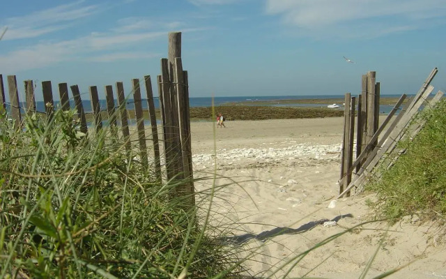 Terres de France - Hameaux des Marines