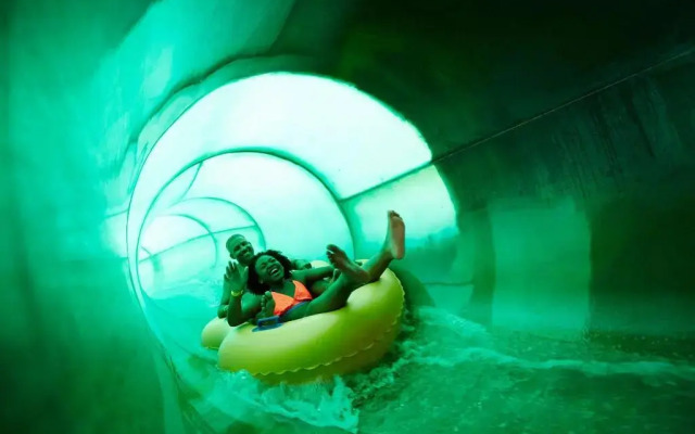 Timber Ridge Lodge and Waterpark