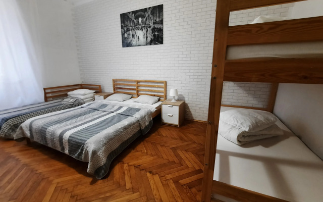 Lorf Hostel&Apartments