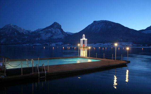 Romantik Residenz Ferienwohnungen Hotel Im Weissen Rössl