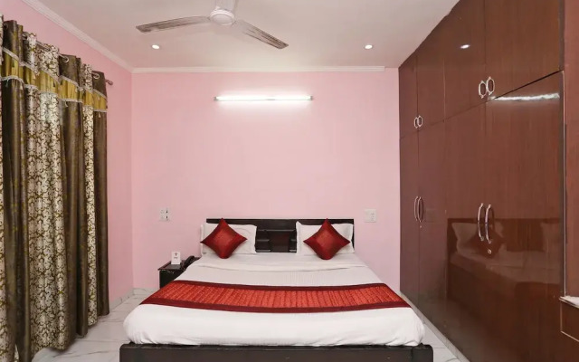 OYO 7526 near Artemis Hospital