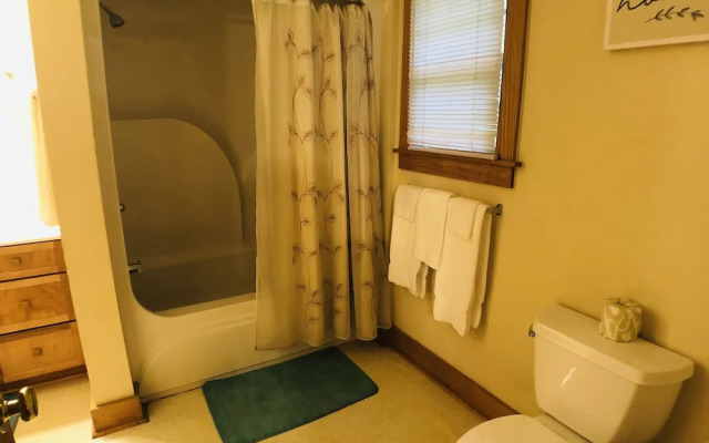 Briarstone Lodge Condo 13B - Two Bedroom Condo