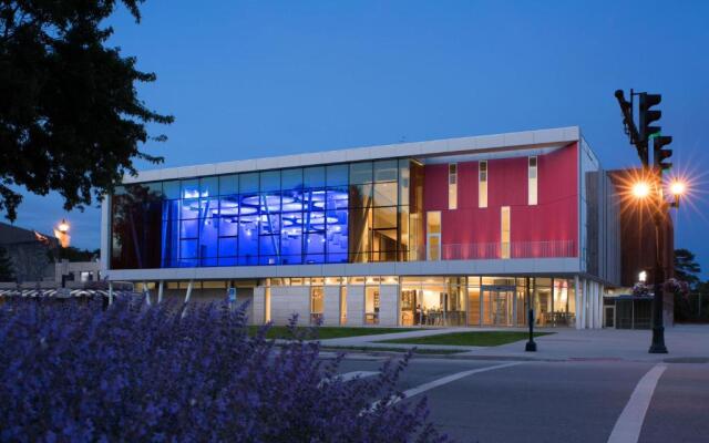 The Hotel At Oberlin