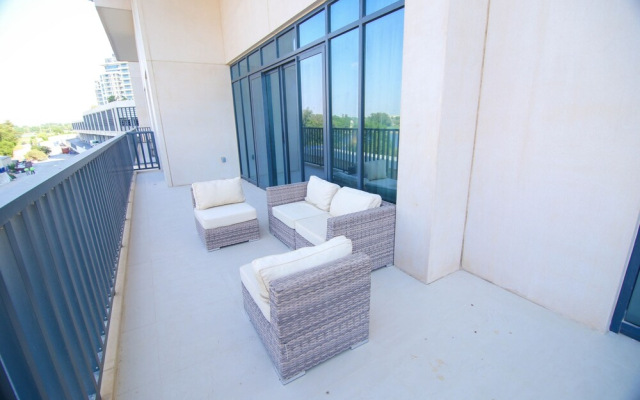 LuxBnB VidaResidences GolfCourseView3BDR