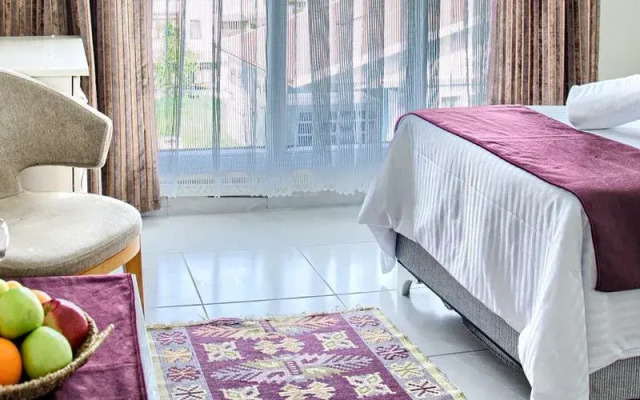 Yeniciftlik Otel