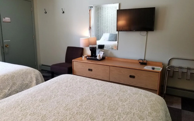 White Mountain Motel And Cottages