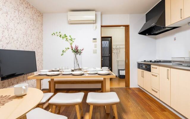 Nishi-Kujo Detached house