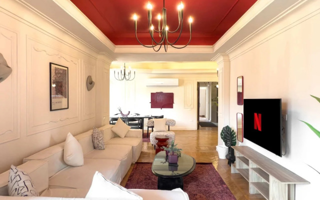 The 2bdr Crimson Crib @ The Heart Of Heliopolis