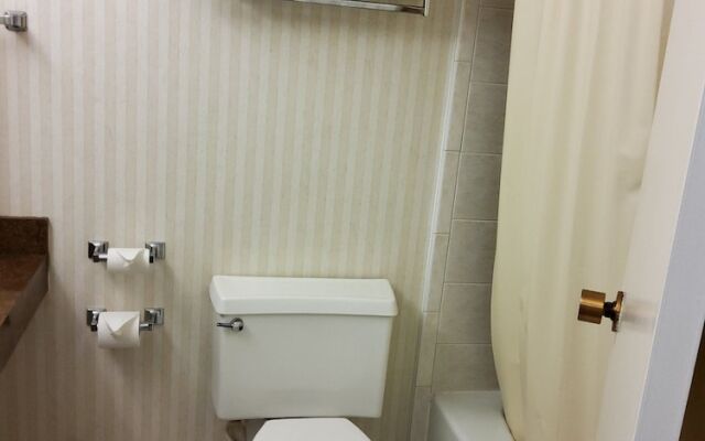 Klopfenstein Inn and Suites