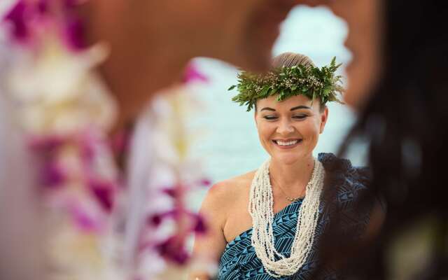 OUTRIGGER Reef Waikiki Beach Resort