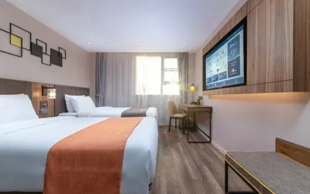 Homeinn Plus Hotel (Dongguan Liaobu Town)