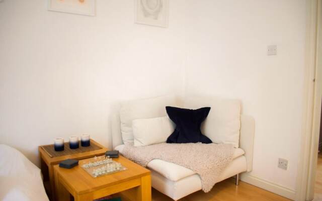 Modern 2 Bedroom Apartment in Central Edinburgh