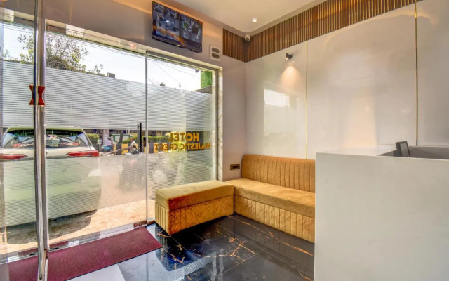 Hotel Majestic Crest