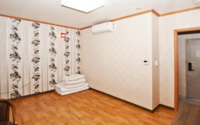 Ganghwado Freshia Tourist Hotel