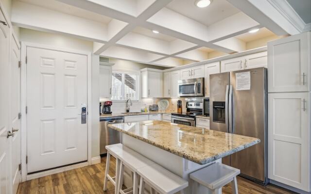 Sandpiper Cove 1129 2 Bedroom Condo by RedAwning