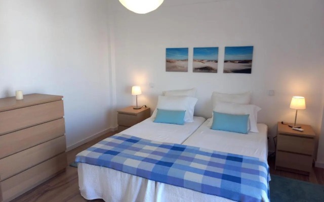 white pearl apartment central confy spacious