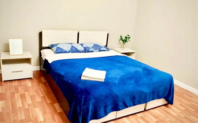 Версаль на улице Шумилова 30