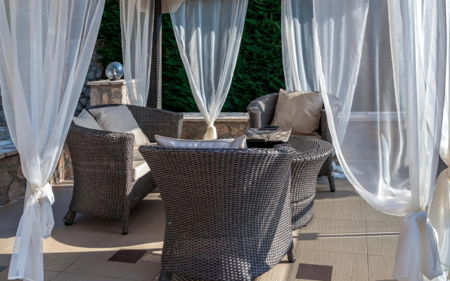 Luxurious Villa Kastro