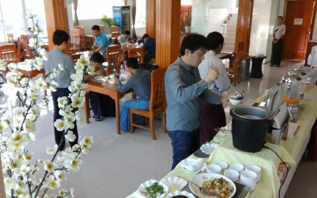 Sky Hotel Hlaing Thar Yar Yangon