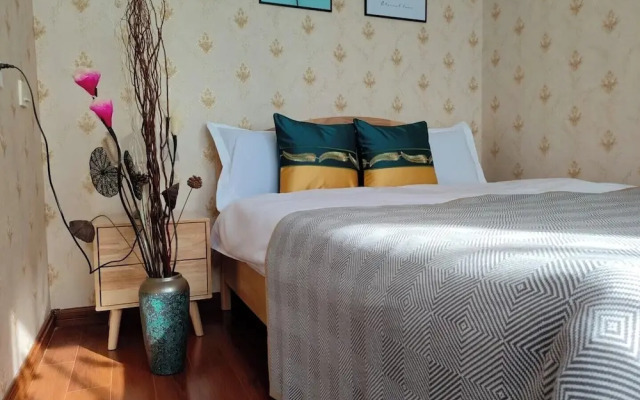 Atrium Fengzhu Homestay