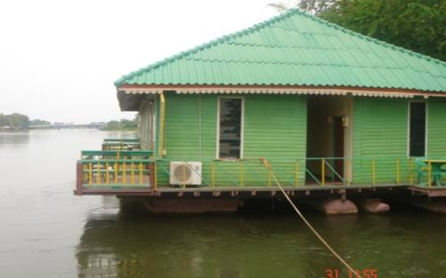 Sam's River Raft House
