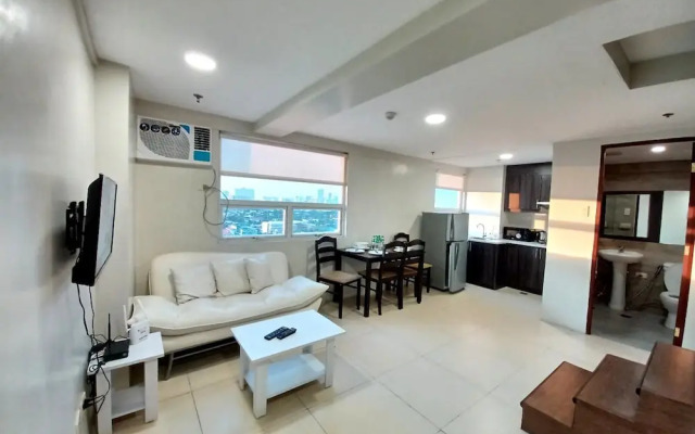 Gilmore Tower Suites By SMS Hospitality