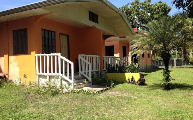 Aqua Vista Farm Resort