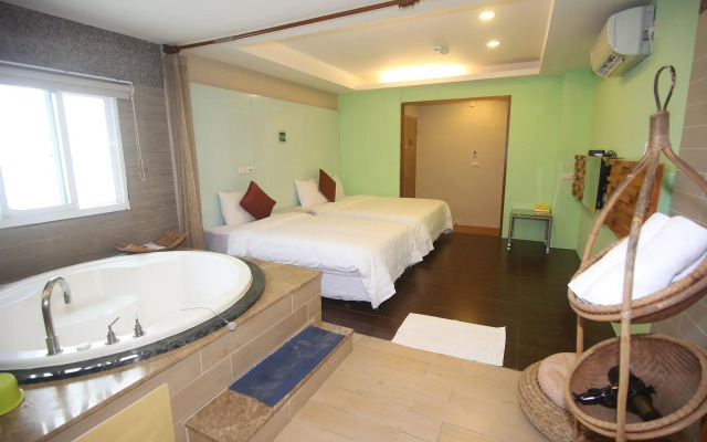 Water Front Hotel