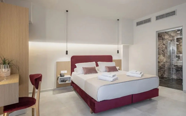 Miss Marrone City Hotel