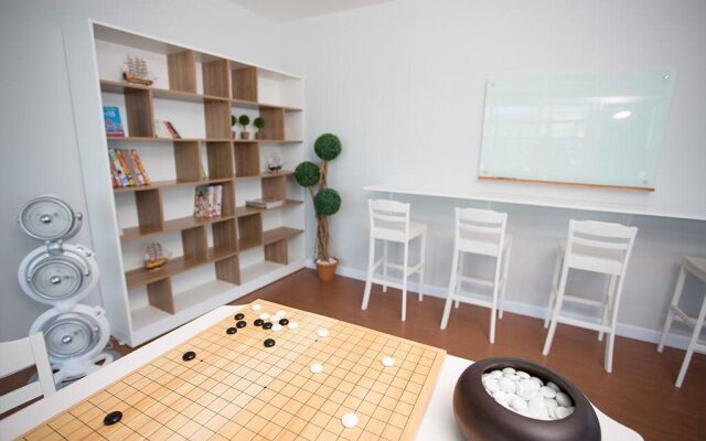 BBG Seaside Luxurious Service Apartment