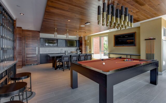 Global Luxury Suites at Longwood Medical Area