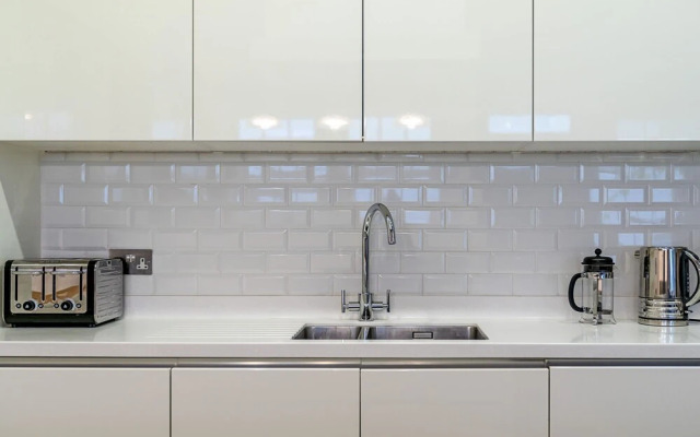 Stanhope Mews Style - 4sms