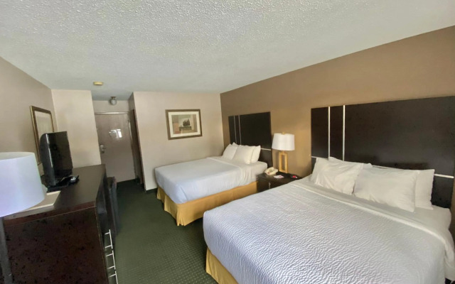 Ramada by Wyndham Whitecourt