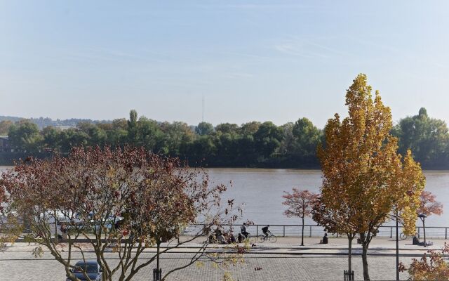 Sur les quais