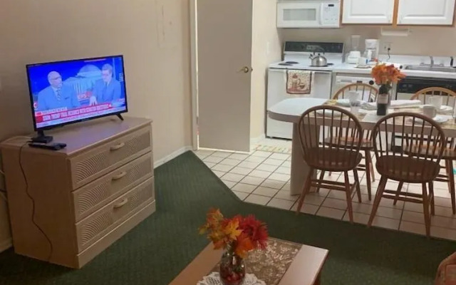 The Tropical Oaks Villa - Near Disney