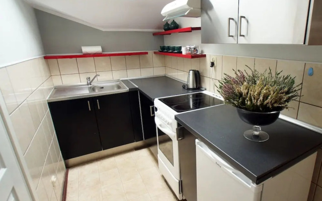 Blooms Boutique Hostel Inn & Apartments