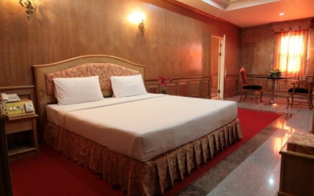 13 Coins Hotel Ngam Wong Wan