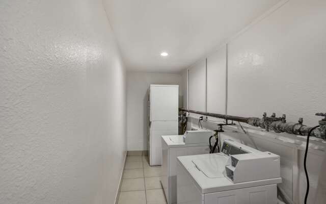 Motel 6 Dallas, TX - South