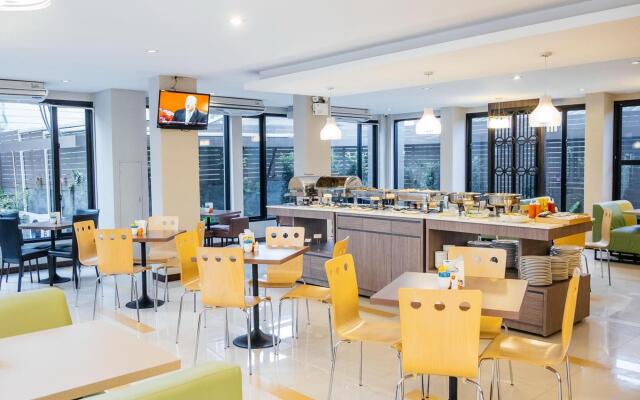 De Hug Hotel & Residence