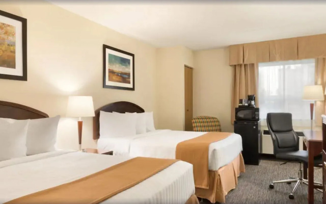 Travelodge by Wyndham Edmonton South