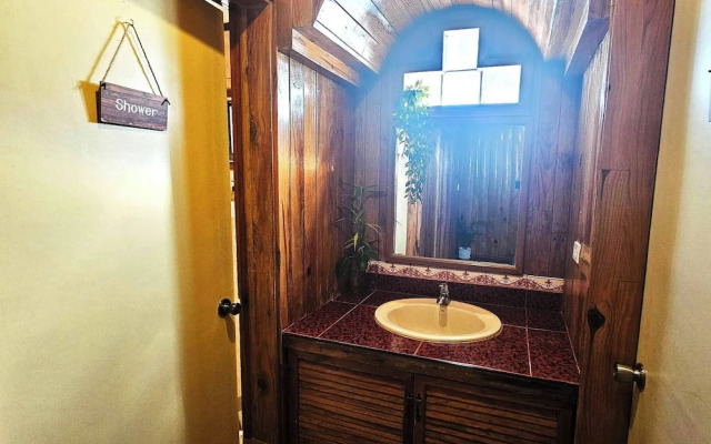 Room-couple Room 2C Transient Baguio Wif