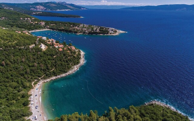 Nice Apartment in Rabac With Wifi and 2 Bedrooms