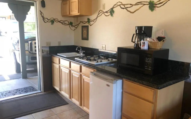 Rodeway Inn & Suites Fireside Lodge