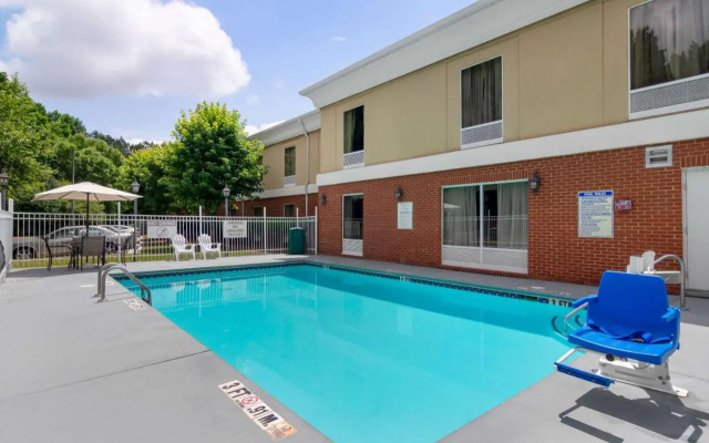 Holiday Inn Express Hotel & Suites Decatur-I-20 East (Panola Rd)