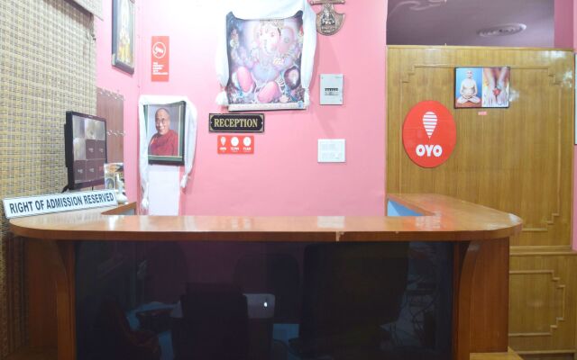 OYO 12079 Hotel Manu Vinod
