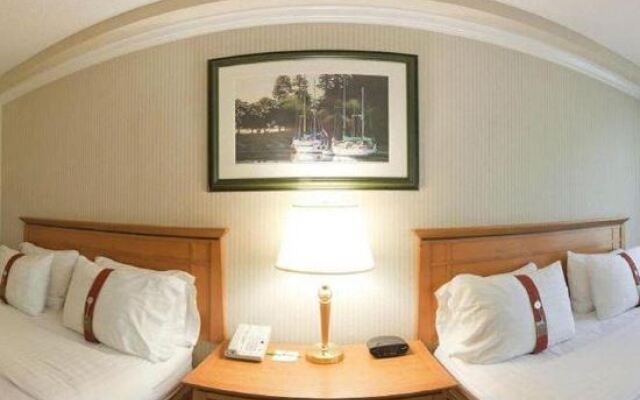 Holiday Inn North Vancouver