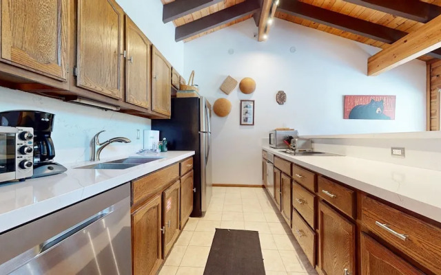 Rainbow S 4 3 Bedroom Condo by RedAwning