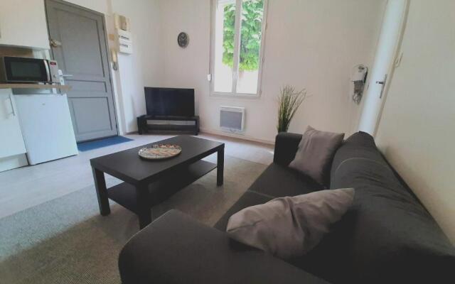 Rouen Les Chartreux Au Calme